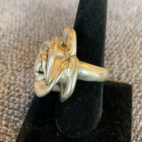 NWOT SS Rose Ring - Picture 2 of 4